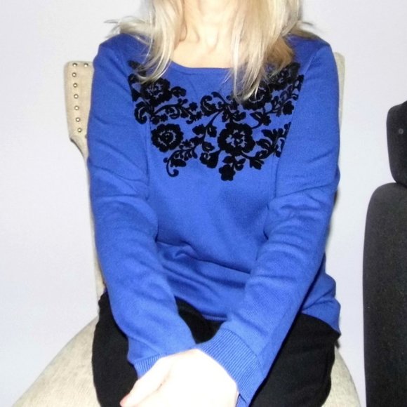 New Cobalt Blue Flowers Sweater - Picture 7 of 7